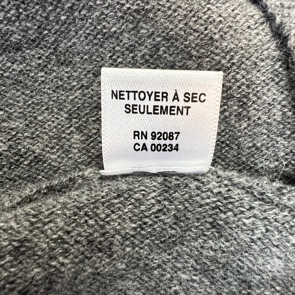 SOLD Saks Fifth Avenue 100% Cashmere Gray batwing sleeve turtleneck sweater L - Picture 11 of 12